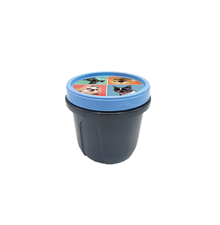 Portable container for treats 0,75L